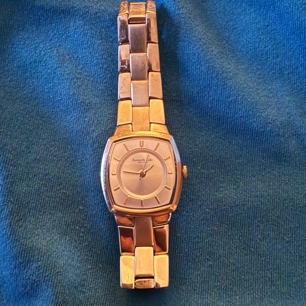 Kenneth Cole silver Wearable Watch